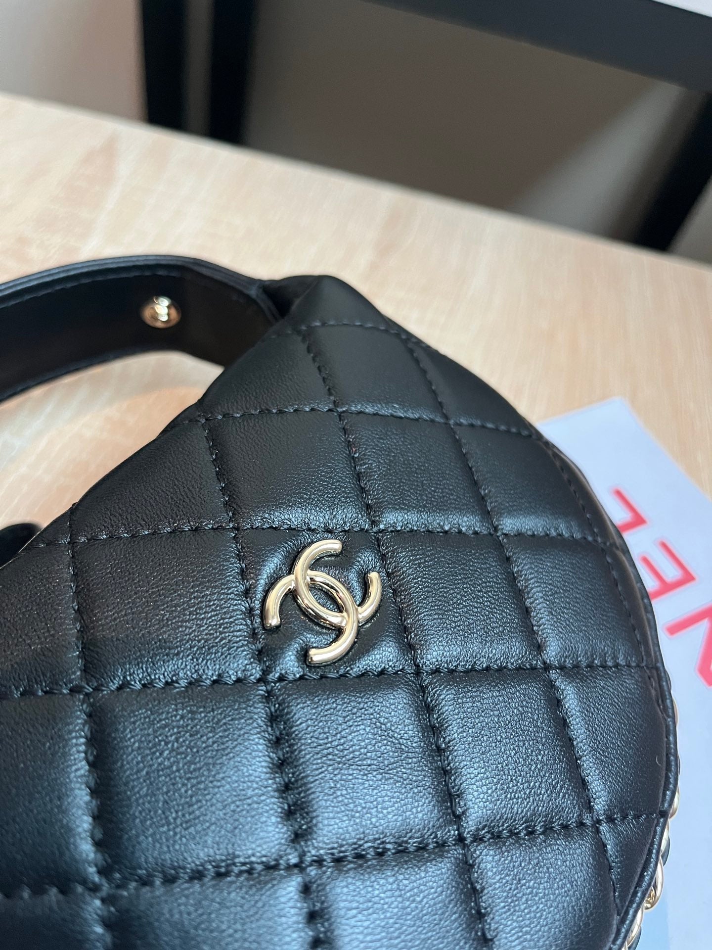 ミニ ホーボーバッグ 16インチ ブラック ラムスキン