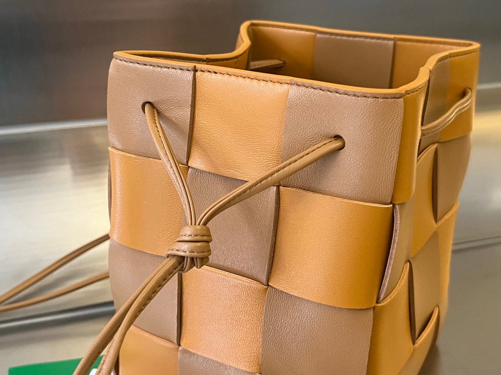 スモールカセットバケット 18インチ ブラウンミックスオレンジカーフスキン