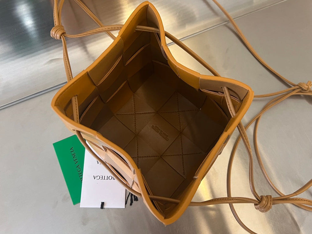 スモールカセットバケット 18インチ ブラウンミックスオレンジカーフスキン