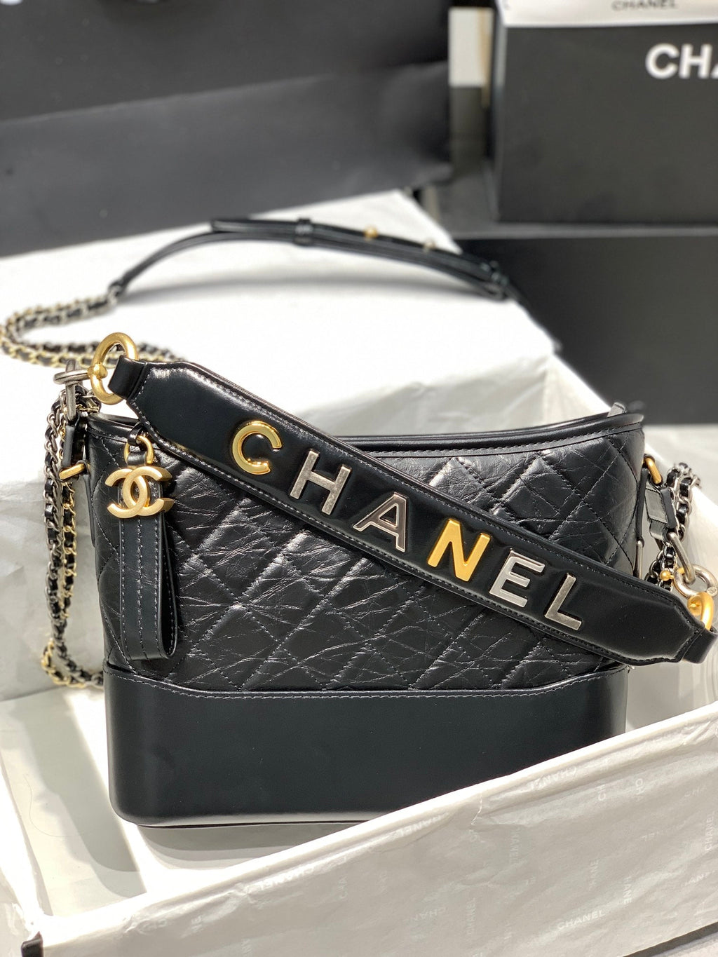 ホーボーバッグ 25 ストラップ付き ブラックカーフスキン ゴールド＆シルバー金具