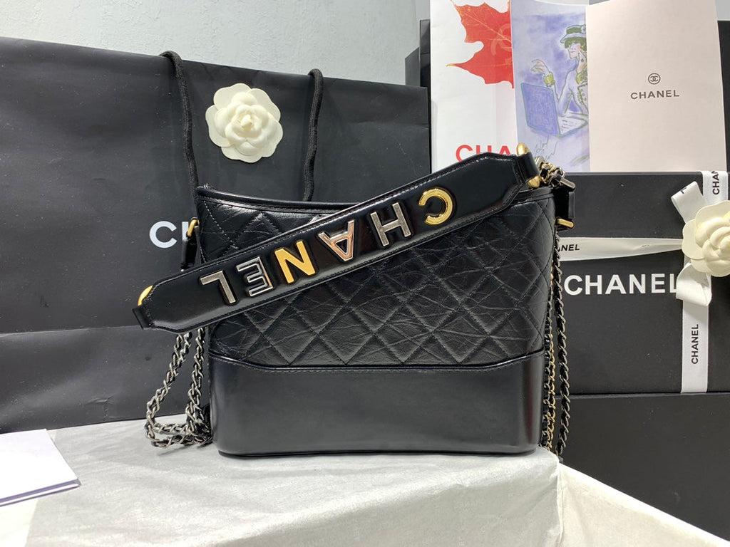 ホーボーバッグ 25 ストラップ付き ブラックカーフスキン ゴールド＆シルバー金具