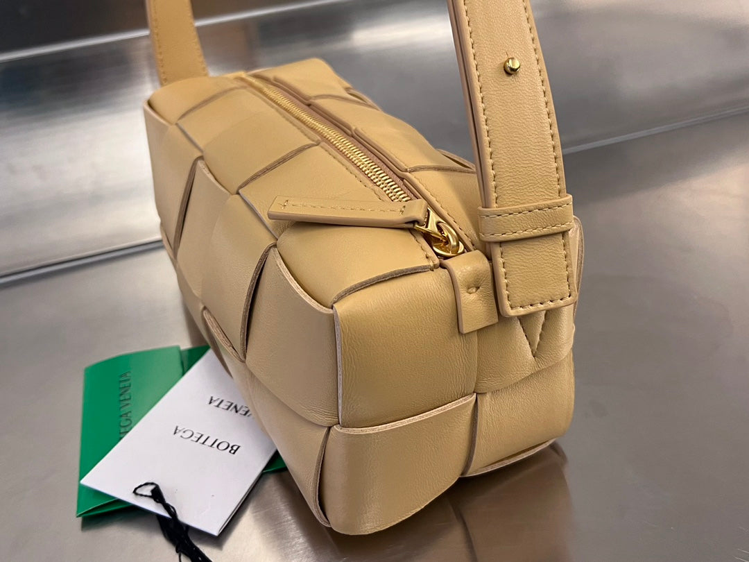 ブリックカセット28 ハーベストゴールドカーフスキン