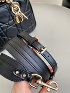 レディ 25 ハンドバッグ（ブラックカーフスキン）