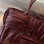 SMALL ARCO TOTE 30 IN WINE RED SOFT LAMBSKIN