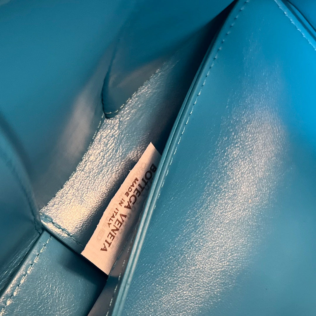 SMALL ARCO TOTE 30 IN CERULEAN BLUE SOFT LAMBSKIN