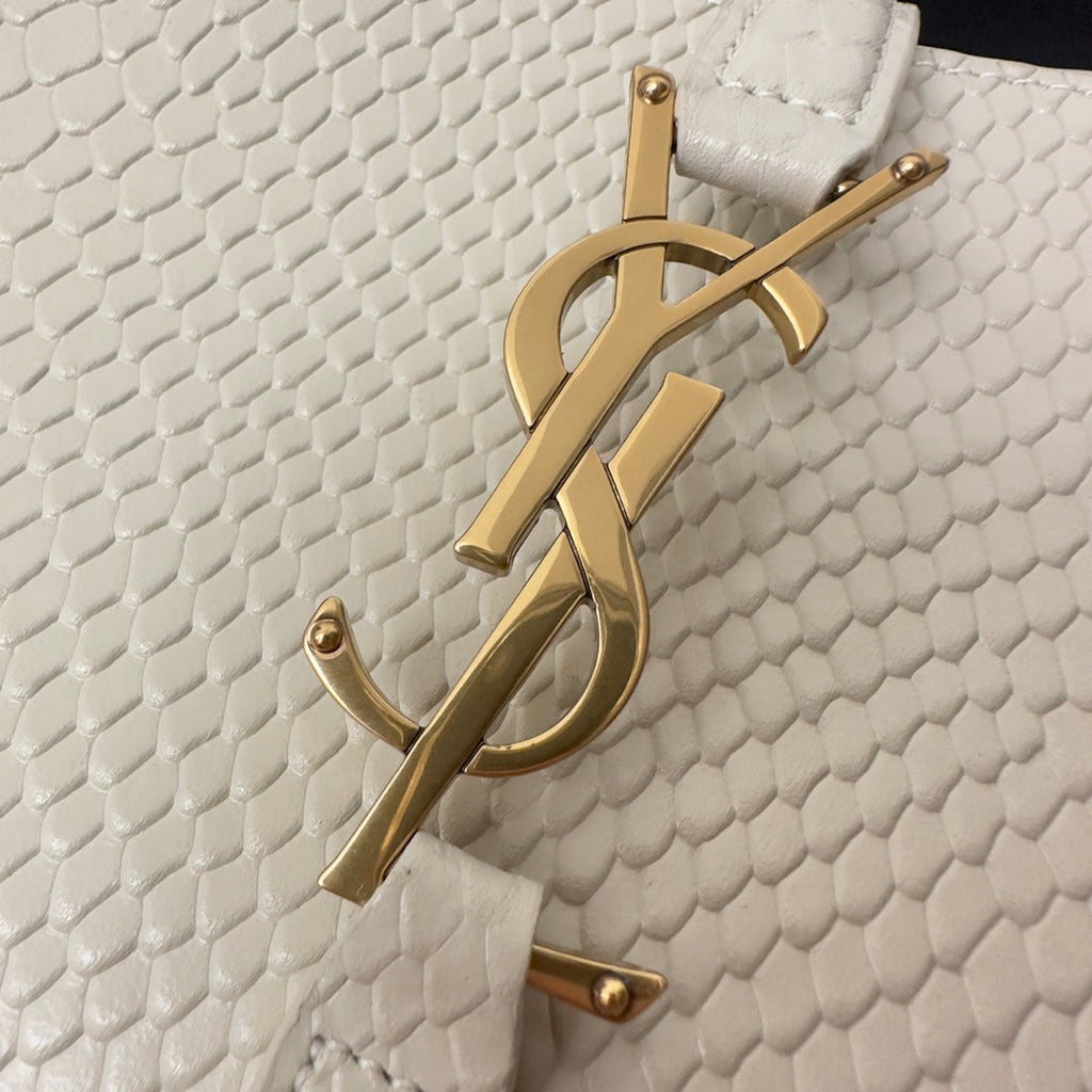 LE 5 À 7 ハンドバッグ 24インチ スネーク柄 ホワイトカーフスキン