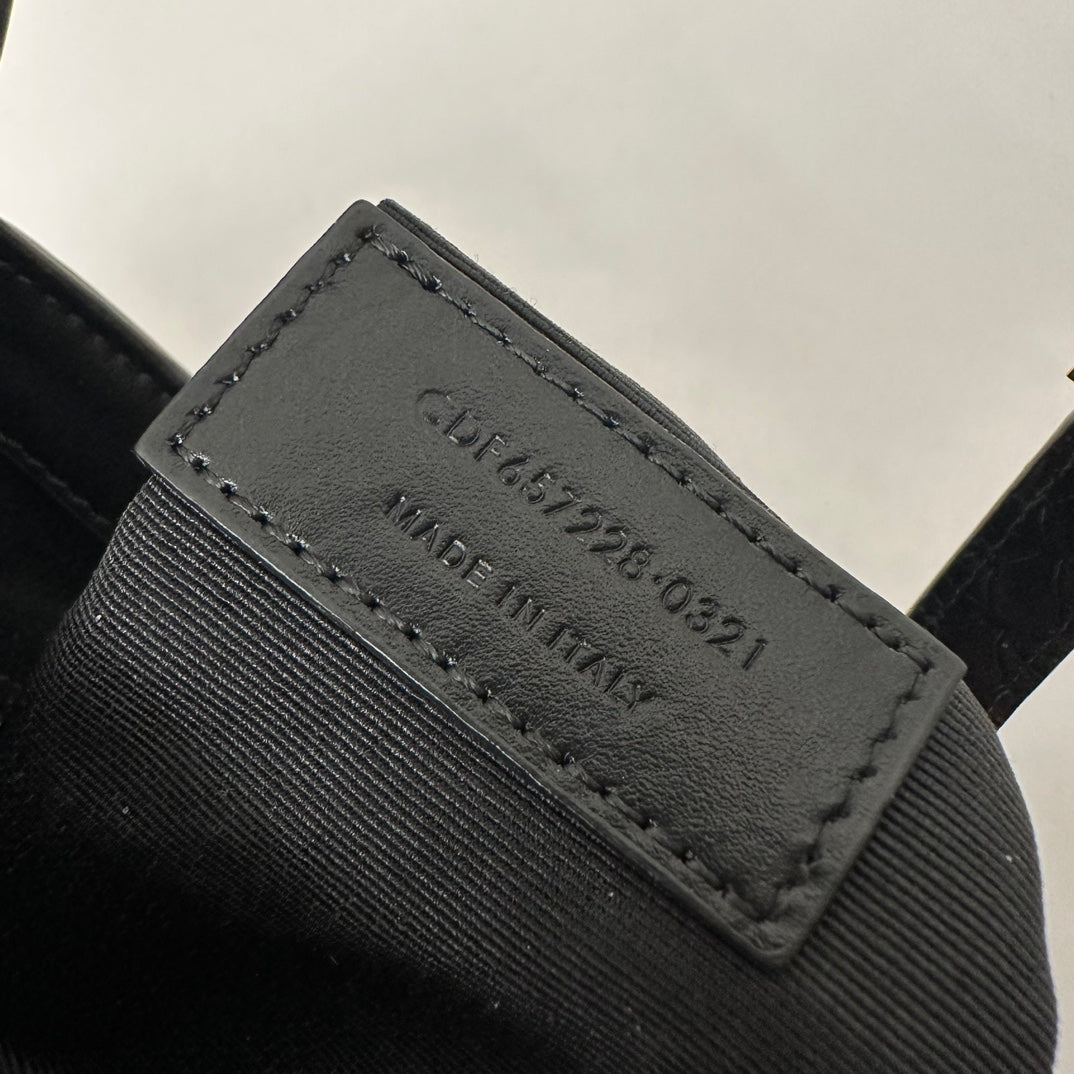 LE 5 À 7 ハンドバッグ 24インチ スネークパターン ブラック カーフスキン