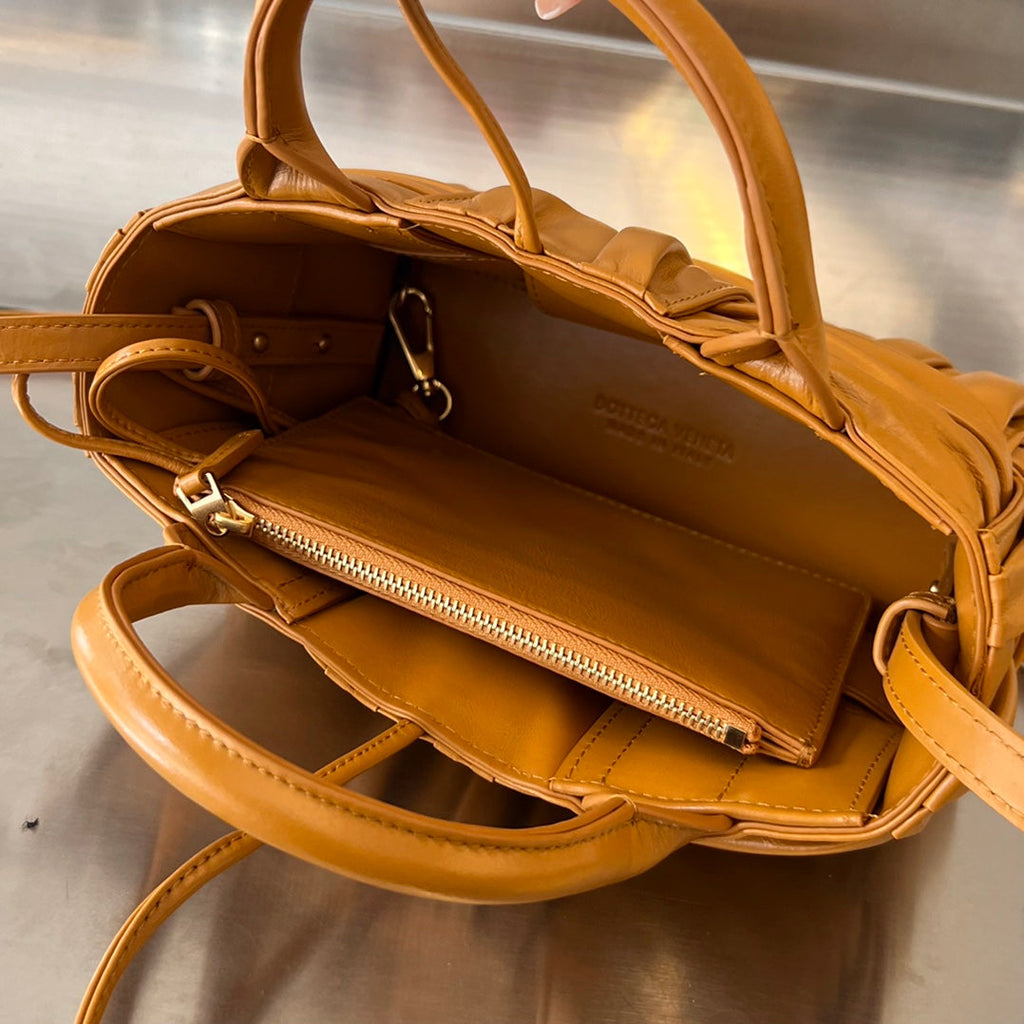 CANDY ARCO TOTE 20 IN RAW SIENNA SOFT LAMBSKIN