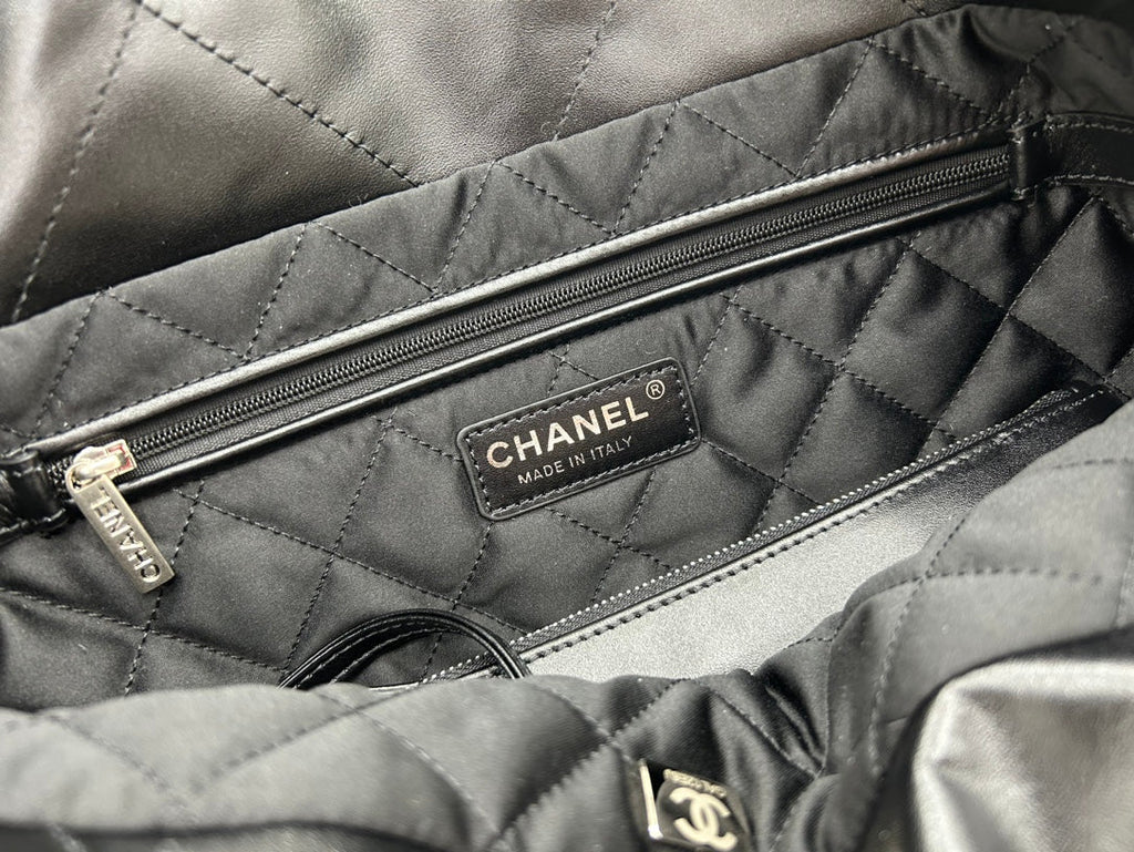 CC ミディアム 37 ハンドバッグ（ブラックカーフスキン、シルバー金具）