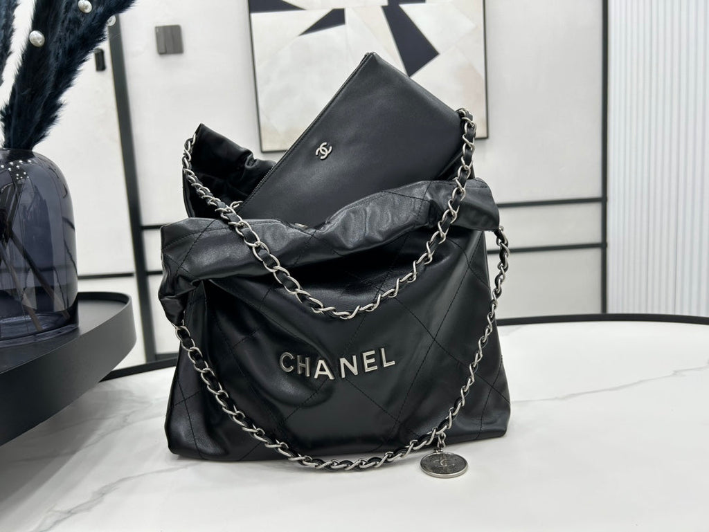 CC ミディアム 37 ハンドバッグ（ブラックカーフスキン、シルバー金具）