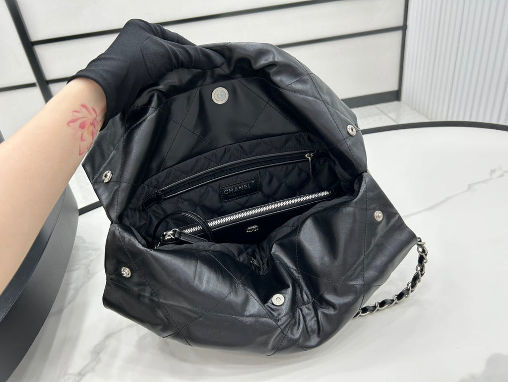 CC ミディアム 37 ハンドバッグ（ブラックカーフスキン、シルバー金具）