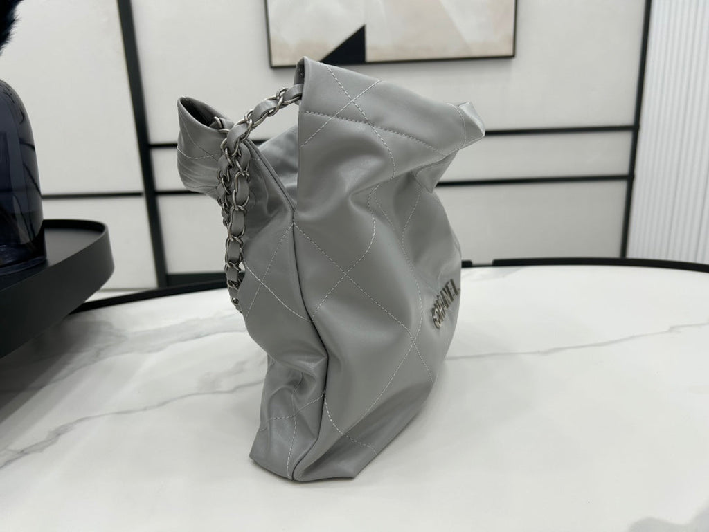 CC ミディアム 37 ハンドバッグ グレーカーフスキン シルバー金具