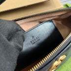 GGマーモント スモール 23 ハンドバッグ（ブラックカーフスキン、ゴールドロゴ入り）