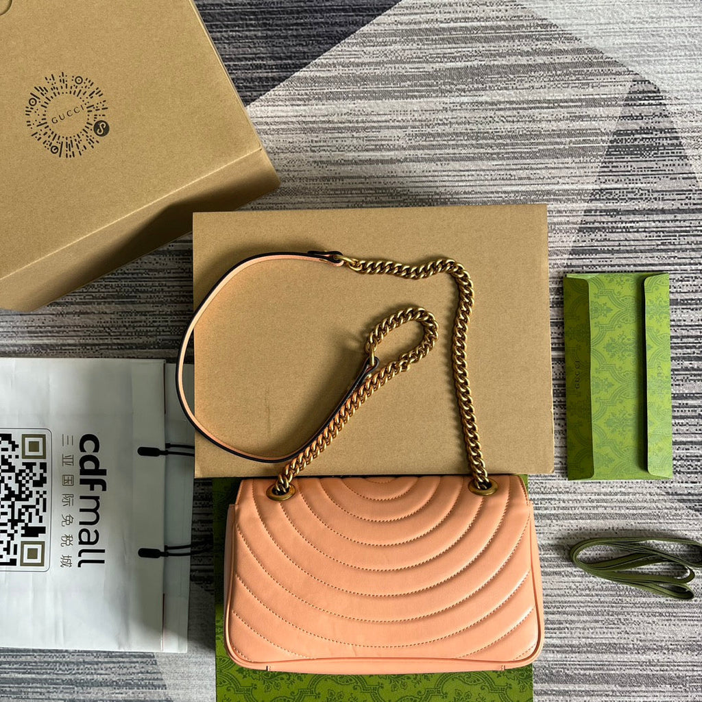 GGマーモント 26 クラシックバッグ（ピーチピンクカーフスキン）