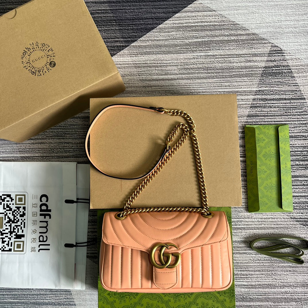 GGマーモント 26 クラシックバッグ（ピーチピンクカーフスキン）