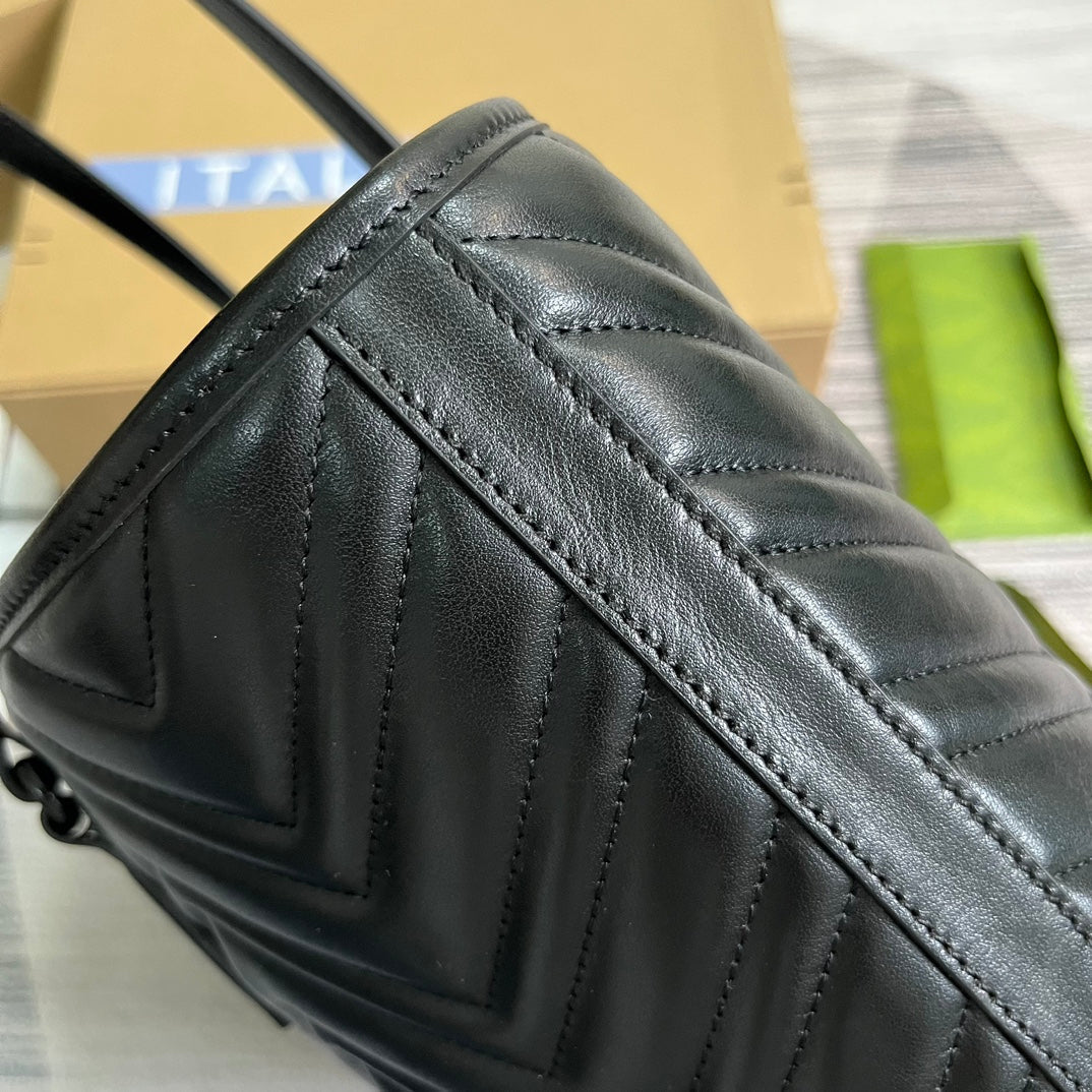 GGマーモント ラージ 38 トートバッグ（ブラックカーフスキン）
