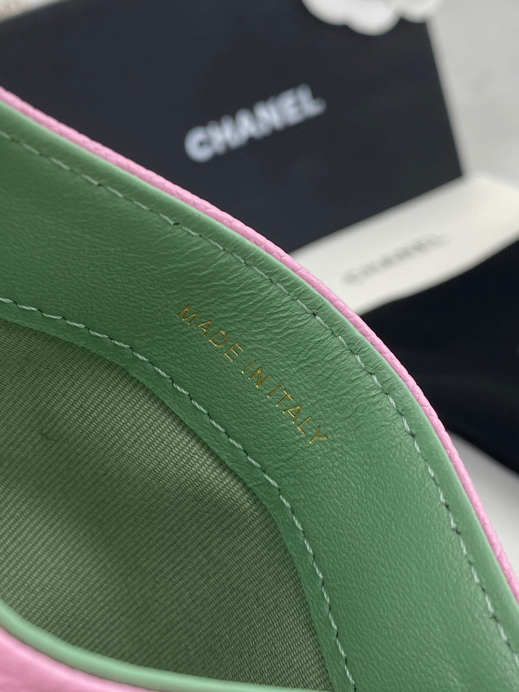 CCカードホルダー 19.5 ピンク グレインカーフスキン ゴールドアイコン