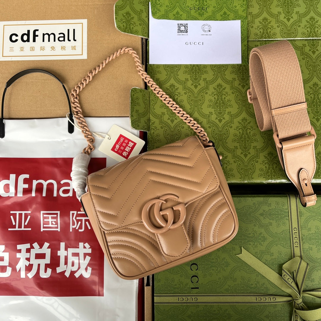 マーモント キルティング ショルダーバッグ 18インチ サイダーブラウン カーフスキン