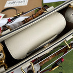 ダイアナ バンブー ショルダーバッグ 27インチ ホワイトカーフスキン ゴールド金具