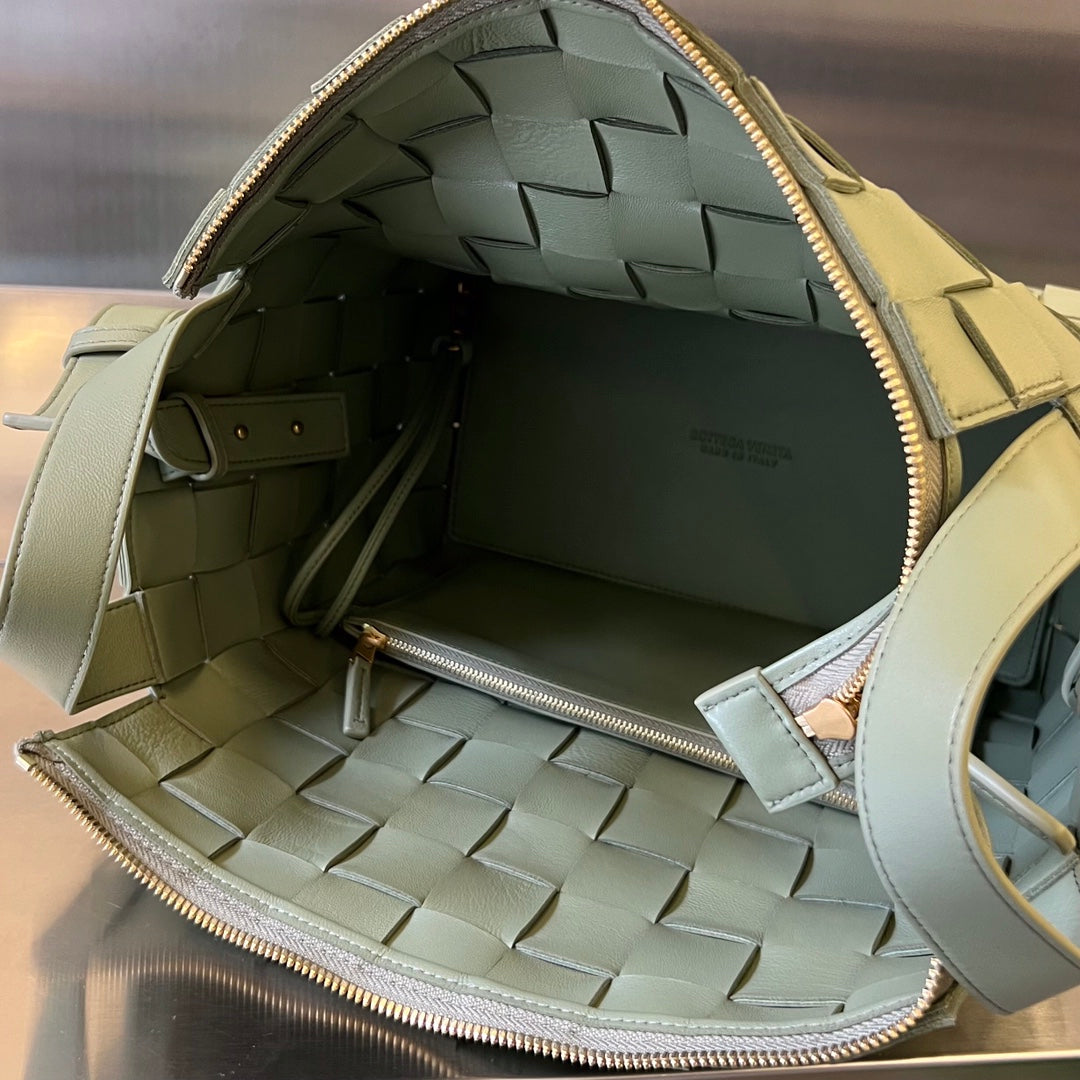 ミディアム 28 カセット グレー ラムスキン