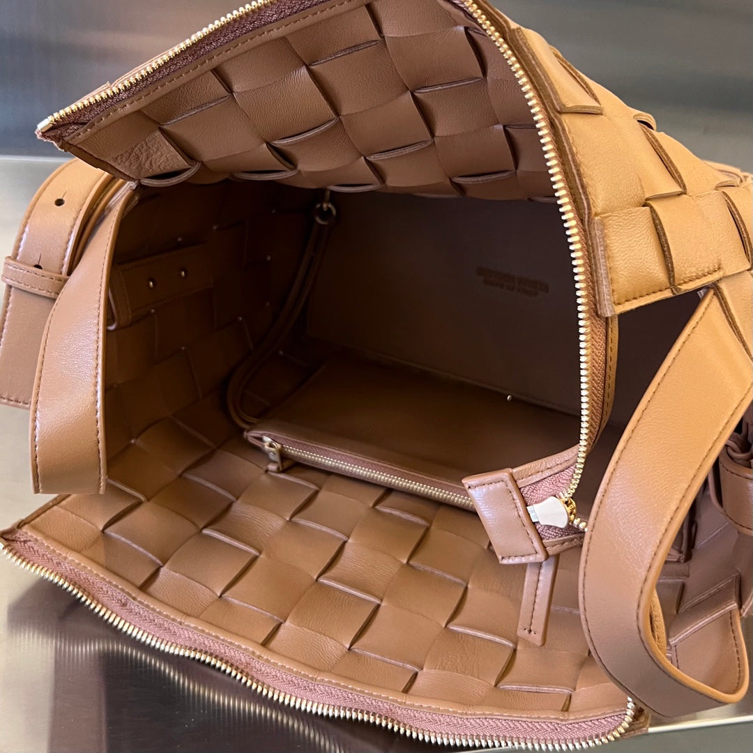 ミディアム 28 カセット ピーナッツブラウン ラムスキン