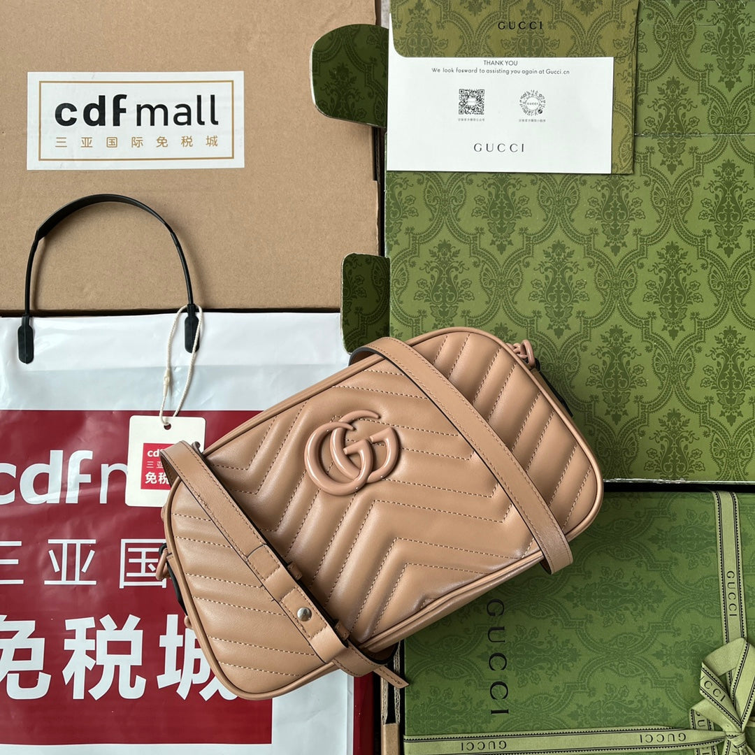 マーモント ショルダーバッグ 24 ベージュカーフスキン