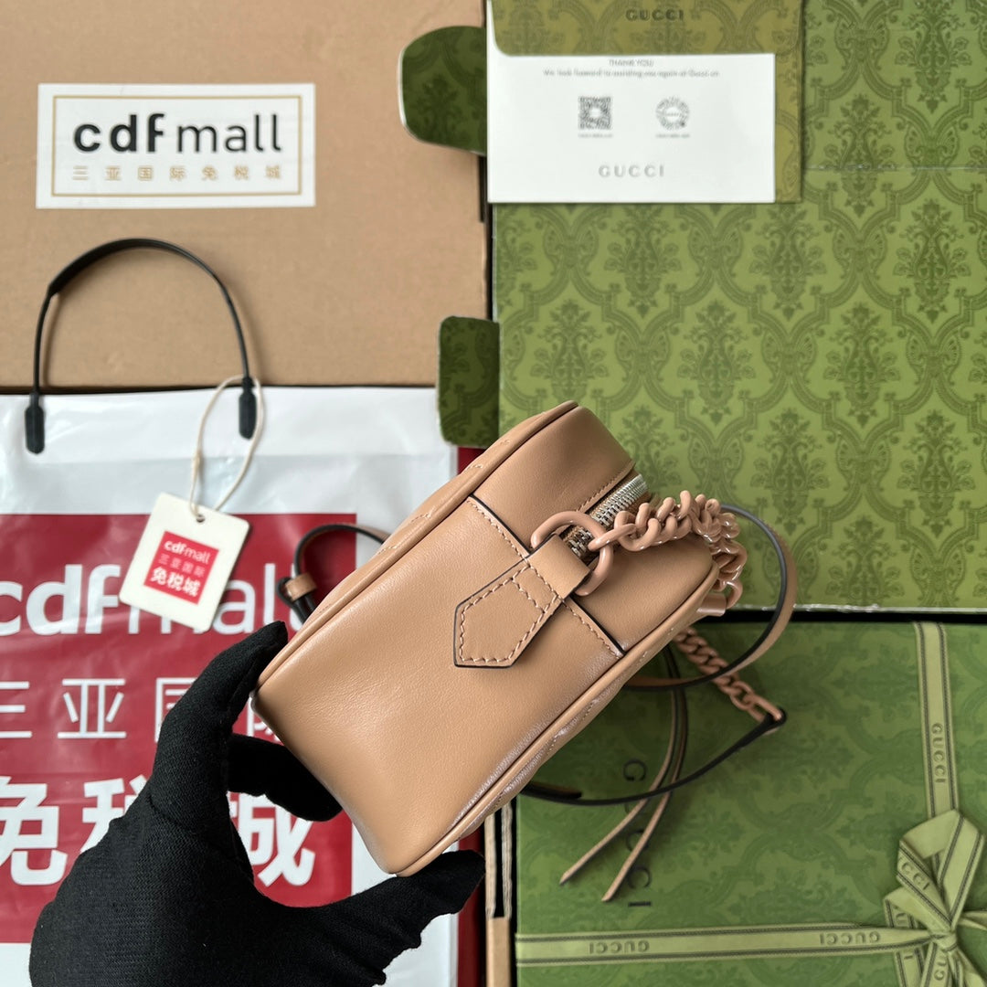 マーモント ショルダーバッグ 24 ベージュカーフスキン