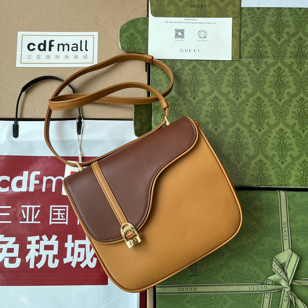 乗馬スタイル ショルダーバッグ 21インチ ブラウンカーフスキン ゴールド金具