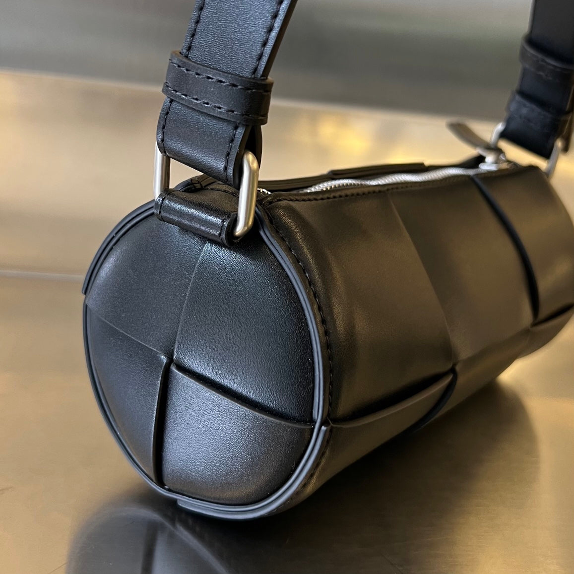 SMALL CYLINDER CASSETTE 21 IN BLACK CALFSKIN