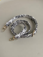 ミディアム D-JOY 26 バッグ（ブラック/ホワイトカーフスキン）