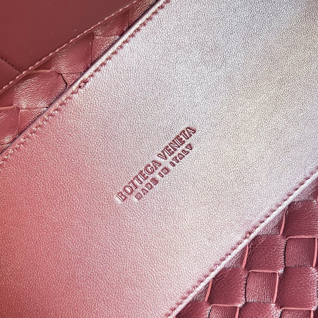 ミディアム アンダモ 32 バーガンディ ラムスキン