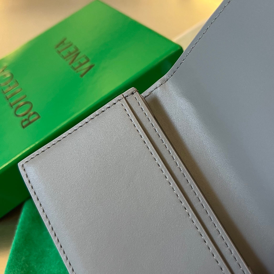 イントレチャート ビジネス 11 グレー カーフスキン カードケース