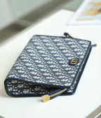 BOOK TOTE 26 IN BLACK OBLIQUE JACQUARD