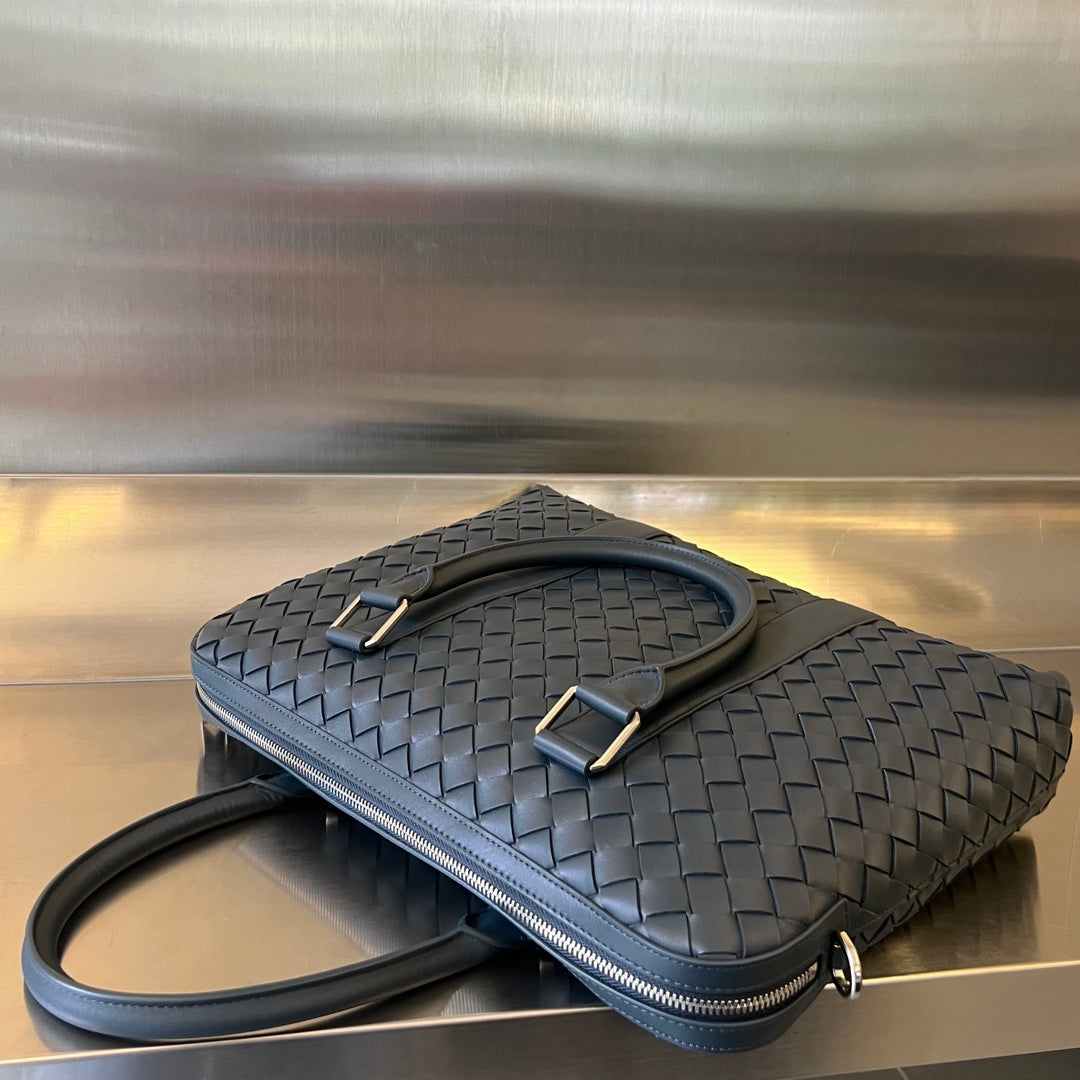 スリム イントレチャート ブリーフケース 36 スレートカーフスキン