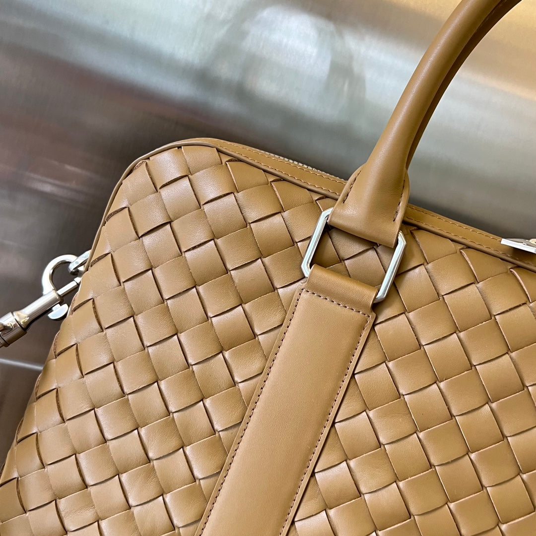 スリム イントレチャート ブリーフケース 36 キャラメルブラウン カーフスキン