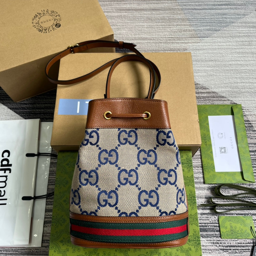 GGオフィディア スモール 26 バケットバッグ（ベージュキャンバス＆ブラウンカーフスキン）