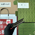 モスグリーンエンボスカーフスキンウォレット11