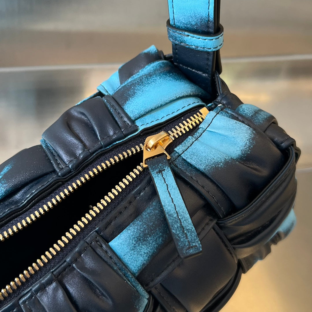 スモールブリックカセット 23インチ スカイブルーミックスブラック ラムスキン