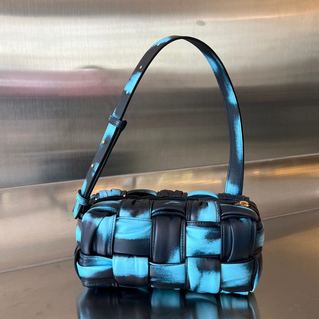 スモールブリックカセット 23インチ スカイブルーミックスブラック ラムスキン