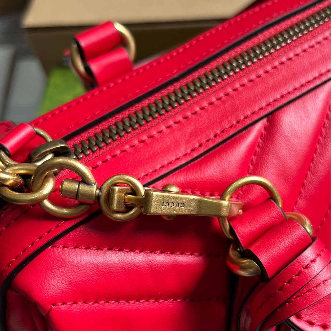 GGマーモント マトラッセ 27 ハンドバッグ チェリーレッド カーフスキン