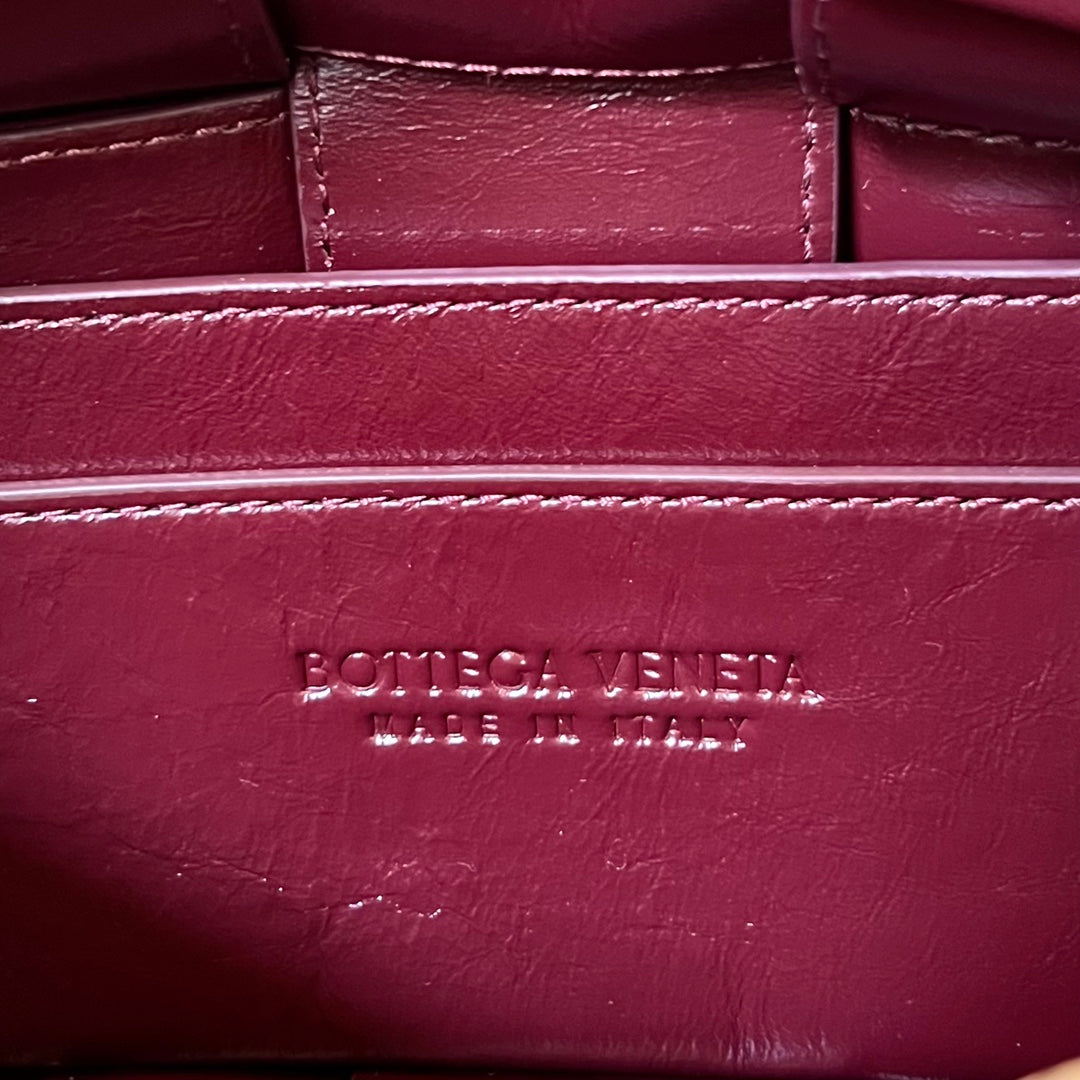 スモールブリックカセット 23インチ ワインレッド ソフトラムスキン