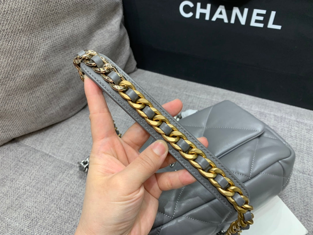 19 フラップバッグ 26 ダークグレー ゴートスキン シルバー金具