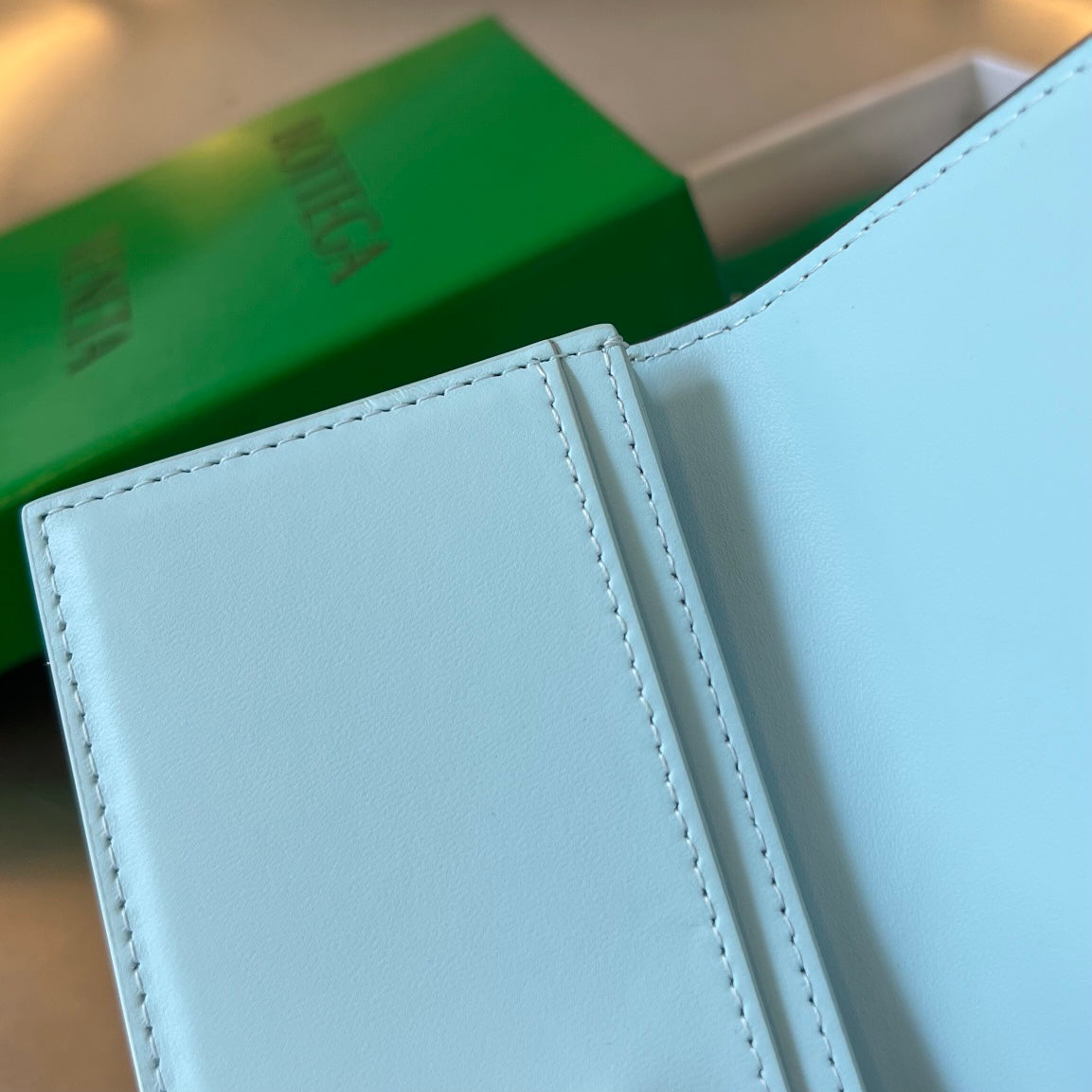 イントレチャート ビジネス 11 ブラック カーフスキン カードケース