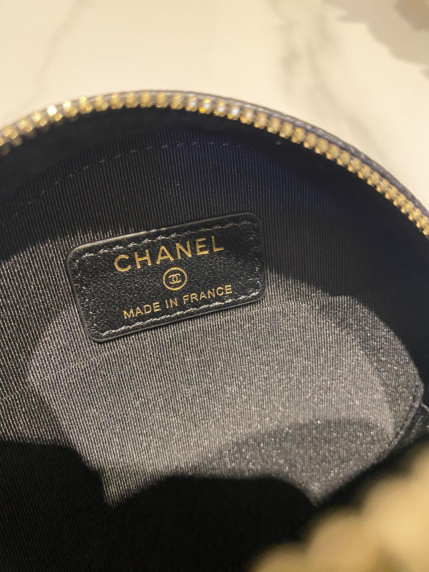 CCミニ 12ラウンドチェーンバッグ（ブラックカーフスキン、ゴールド金具）