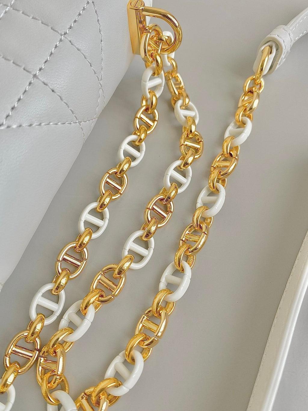 ミニチェーンバッグ 17 ホワイトカーフスキン