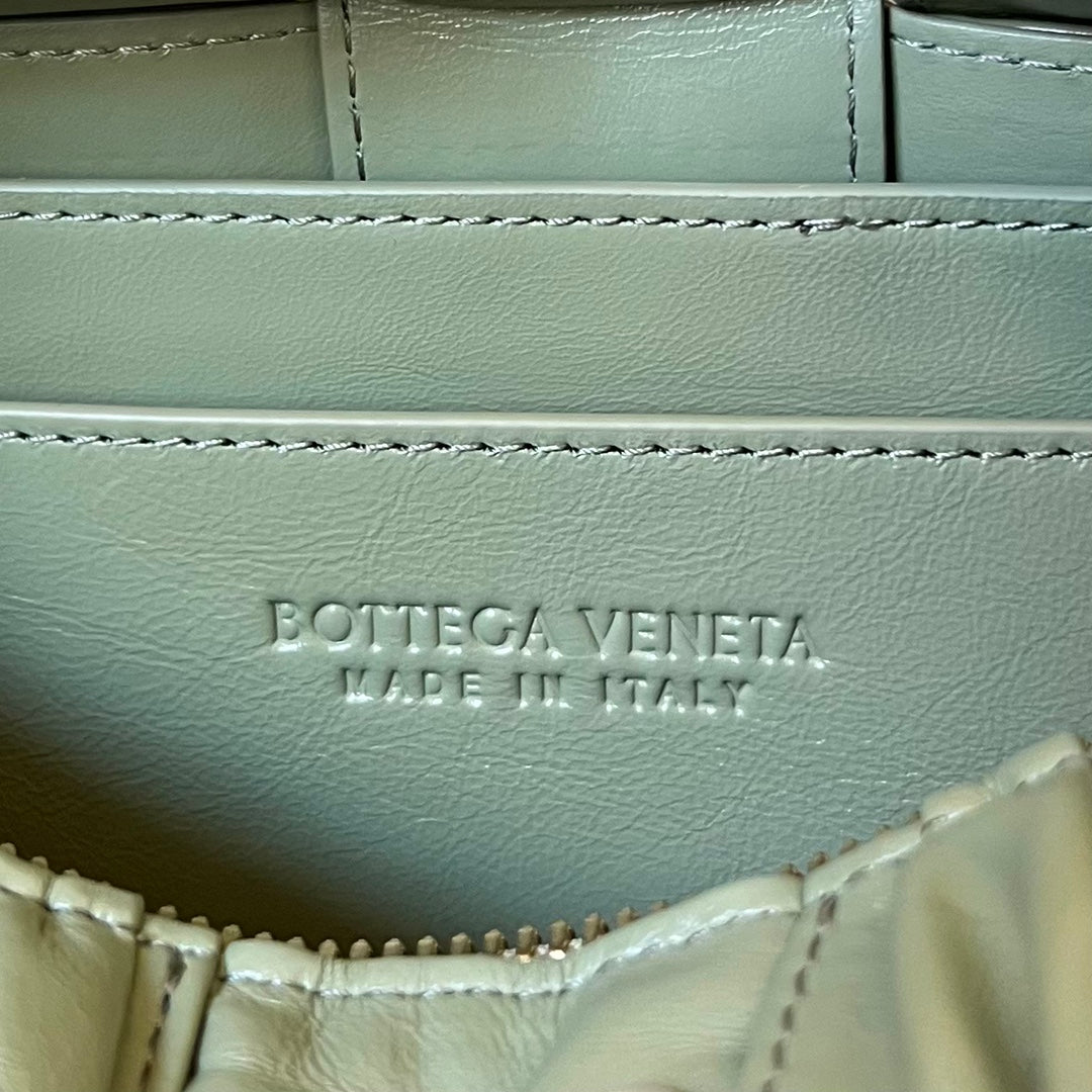 スモールブリックカセット23インチ スワンプグリーン ソフトラムスキン