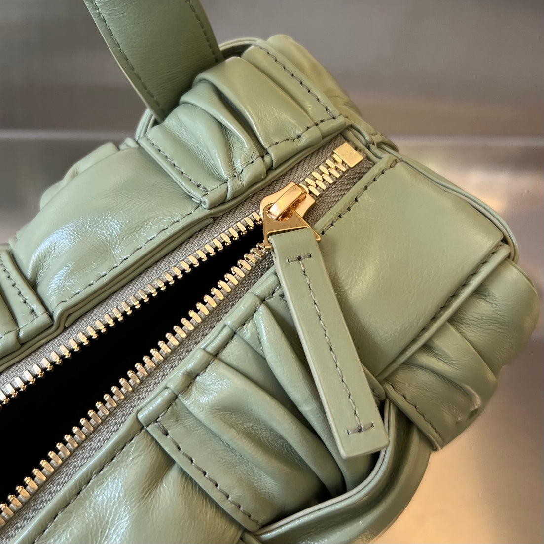 スモールブリックカセット23インチ スワンプグリーン ソフトラムスキン