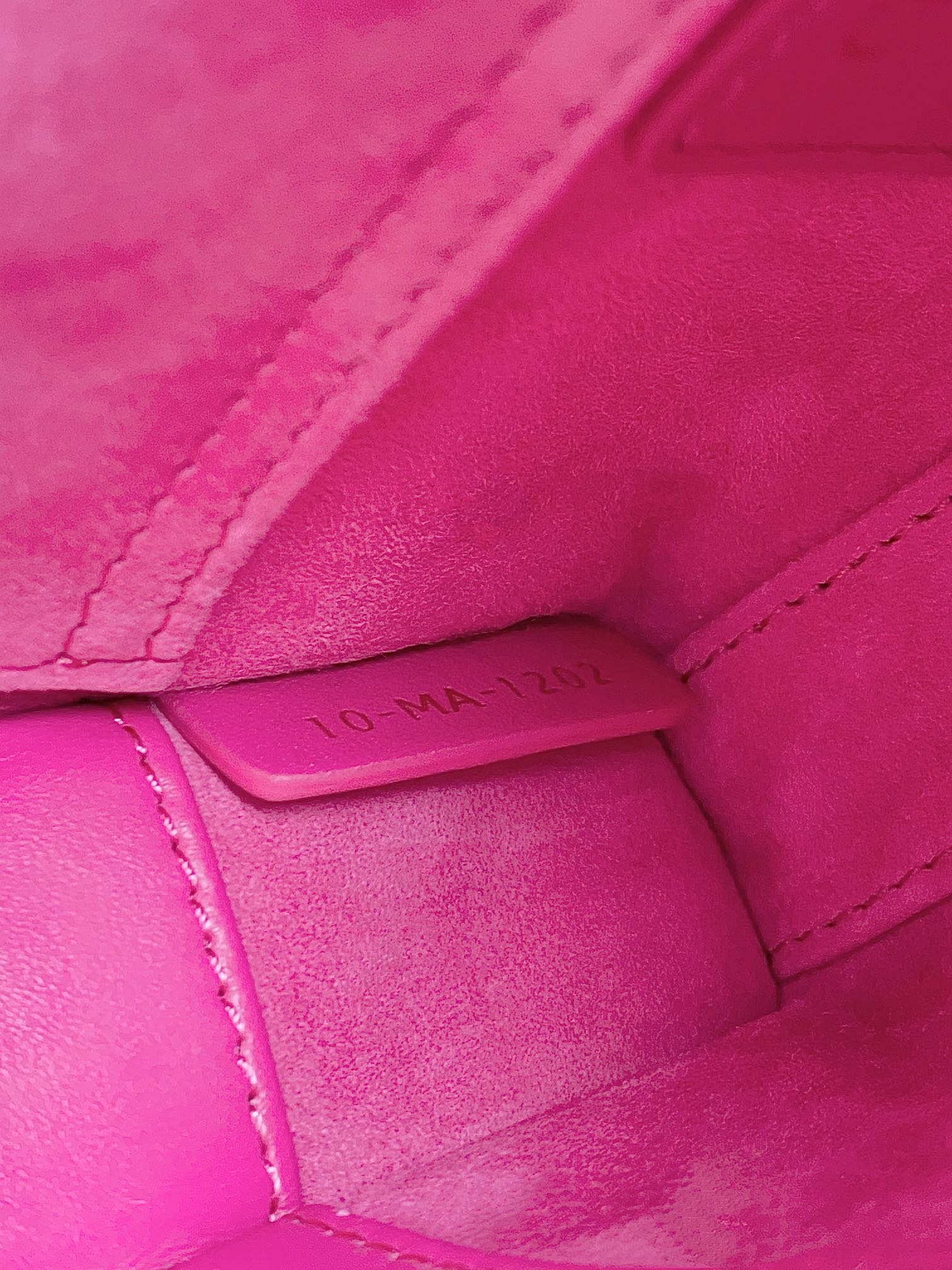 MINI D-JOY BAG 17 IN HOT PINK LAMBSKIN