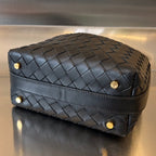 ウォレス 22 バッグ（ブラックカーフスキン）