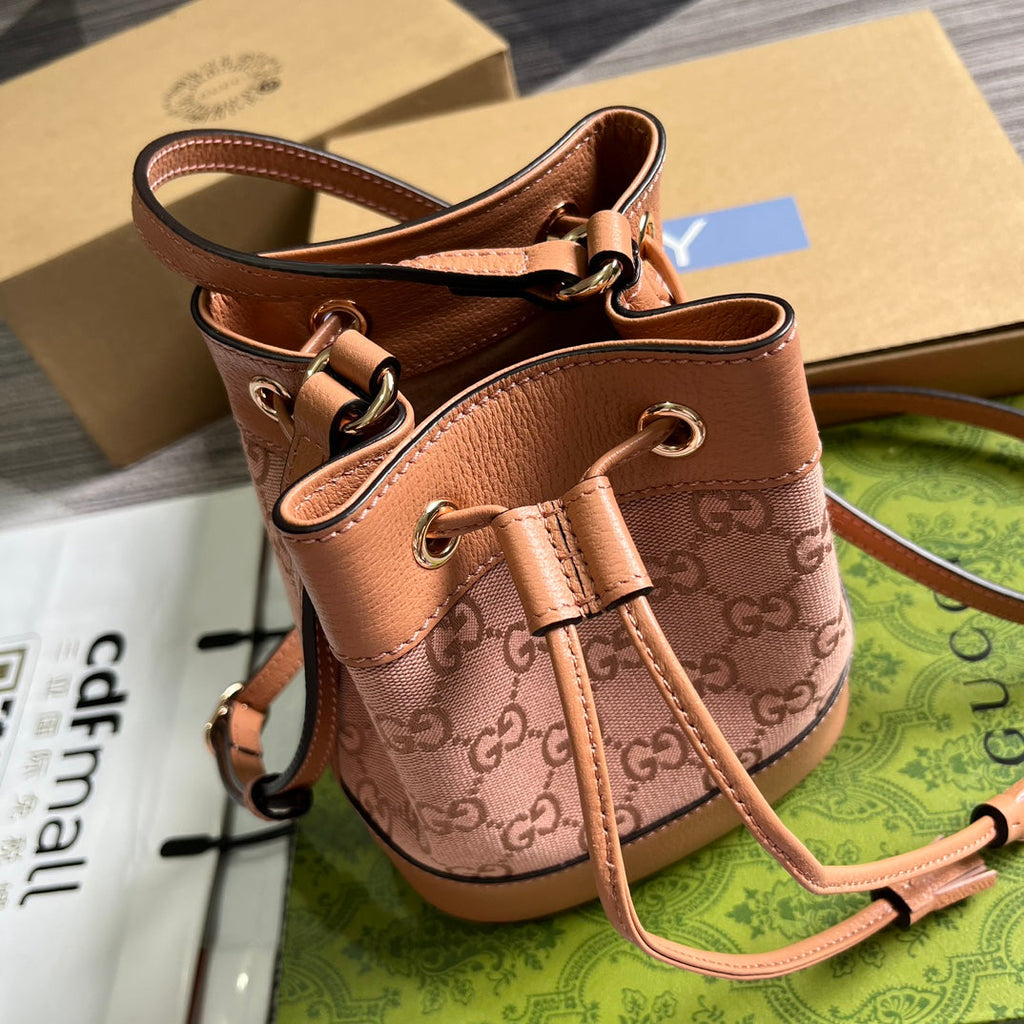 GG オフィディア ミニ 19 バケット ライトピンク キャンバス＆カーフスキン